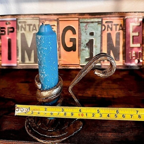 Rustic Horse Shoe Iron Candle Holder - Picture 16 of 16